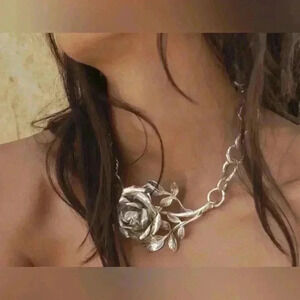 🔥🔥Zara Rose necklace